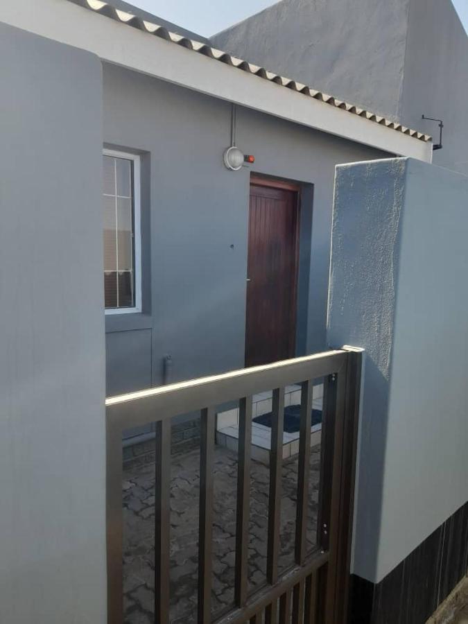 Kelpmeeu Self- Catering Apartments Свакопмунд Экстерьер фото